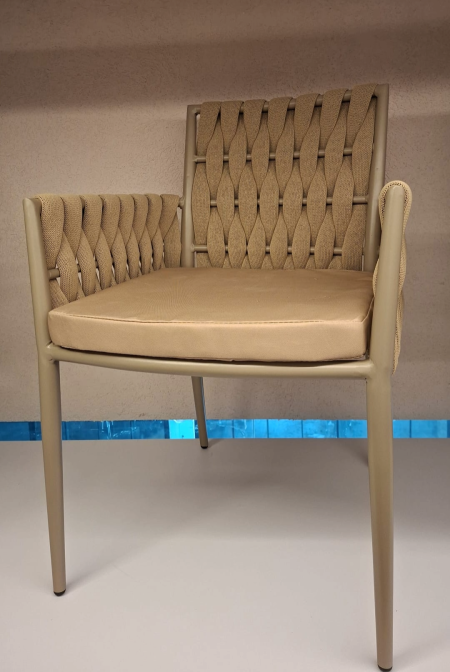 كرسي ألمنيوم